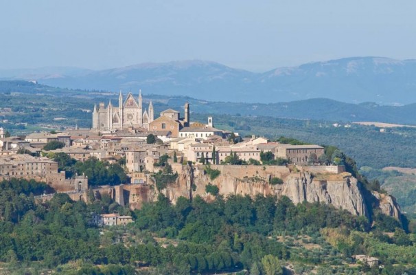 One Day Tour of Orvieto & Civita di Bagnoregio from Rome